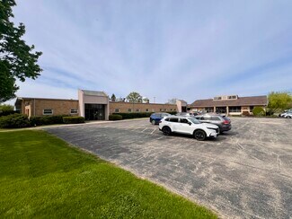 Plus de détails pour 70 Us Highway 45, Grayslake, IL - Bureau à louer