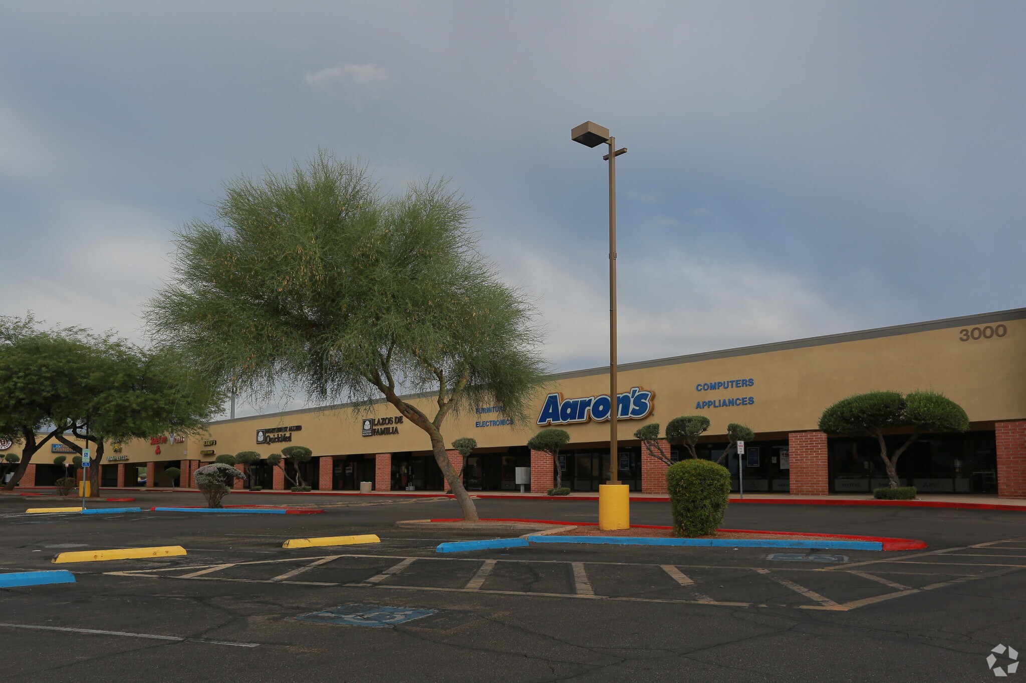 2900-3050 W Valencia Rd, Tucson, AZ à louer Photo de l’immeuble– Image 1 sur 24