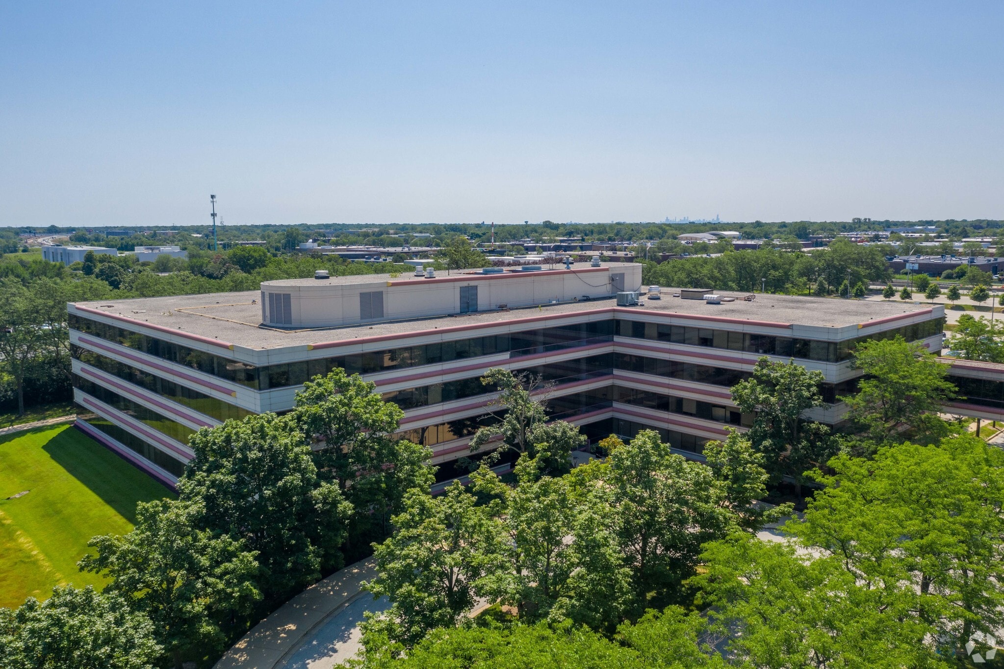 Walgreens Corporate HQ portefeuille de 6 biens à vendre sur LoopNet.fr Photo de l’immeuble– Image 1 sur 9