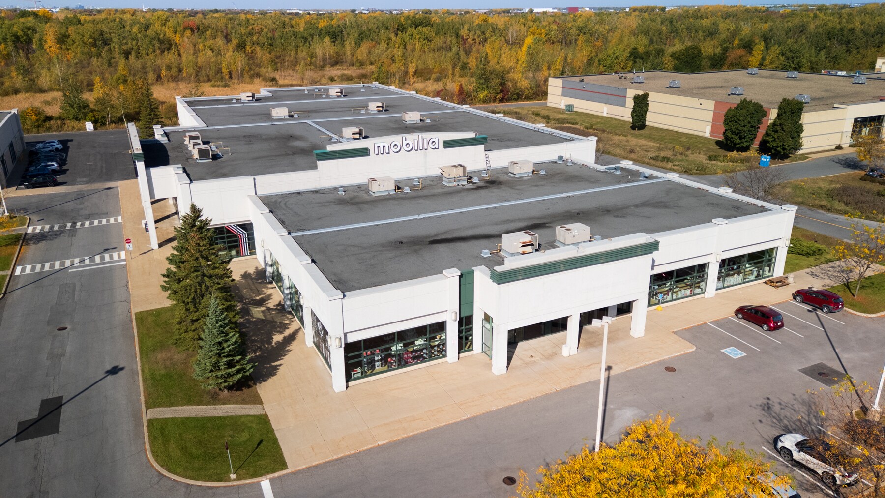 1501-1515 Boul Des Promenades, Saint-hubert, QC à louer Photo de l’immeuble– Image 1 sur 7