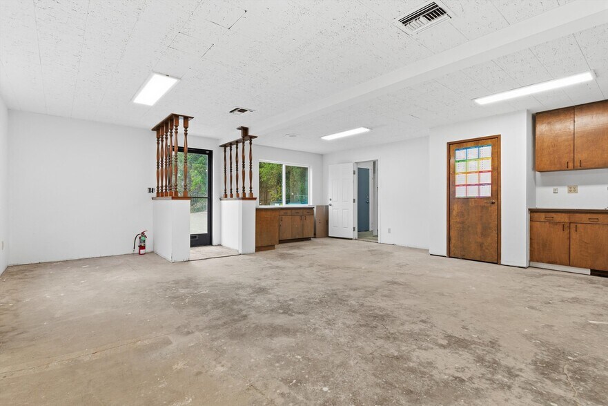 9550 Main St, Penngrove, CA à louer - Photo de l’immeuble – Image 3 sur 24