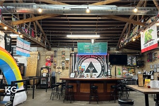 6174-6190 N Northwest Hwy, Chicago, IL à louer Photo intérieure– Image 2 sur 3