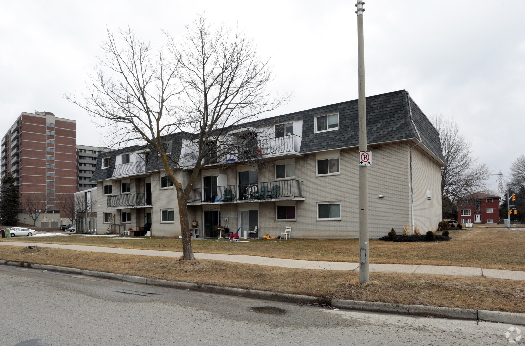 10 Hazelglen Dr, Kitchener, ON à vendre Photo principale– Image 1 sur 3