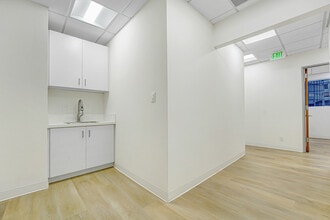 11600 Wilshire Blvd, Los Angeles, CA à louer Photo intérieure– Image 1 sur 4