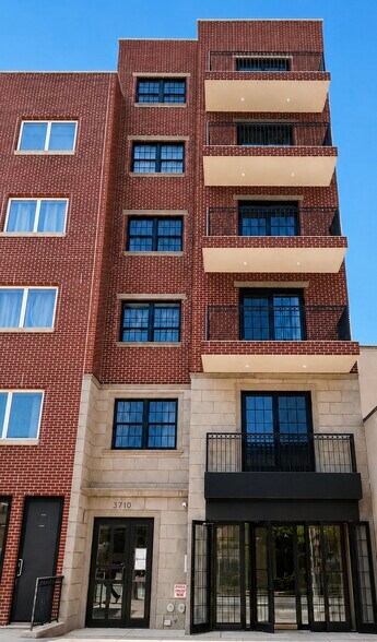 3710 31st Ave, Astoria, NY à vendre - Photo de l’immeuble – Image 1 sur 2