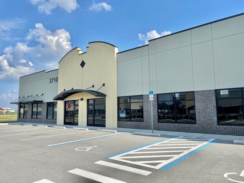 3710 Airport Commerce Dr, Lakeland, FL à louer - Photo de l’immeuble – Image 2 sur 15