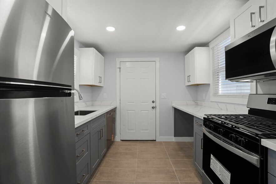 315 Grand Blvd, San Mateo, CA à vendre - Photo de l’immeuble – Image 2 sur 20