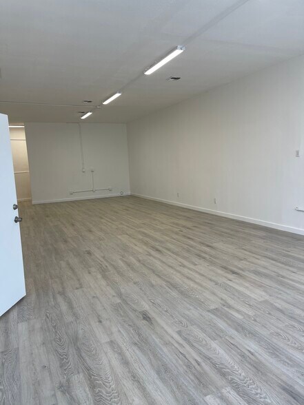 11408-11410 Saticoy st, North Hollywood, CA à louer - Photo de l’immeuble – Image 3 sur 12