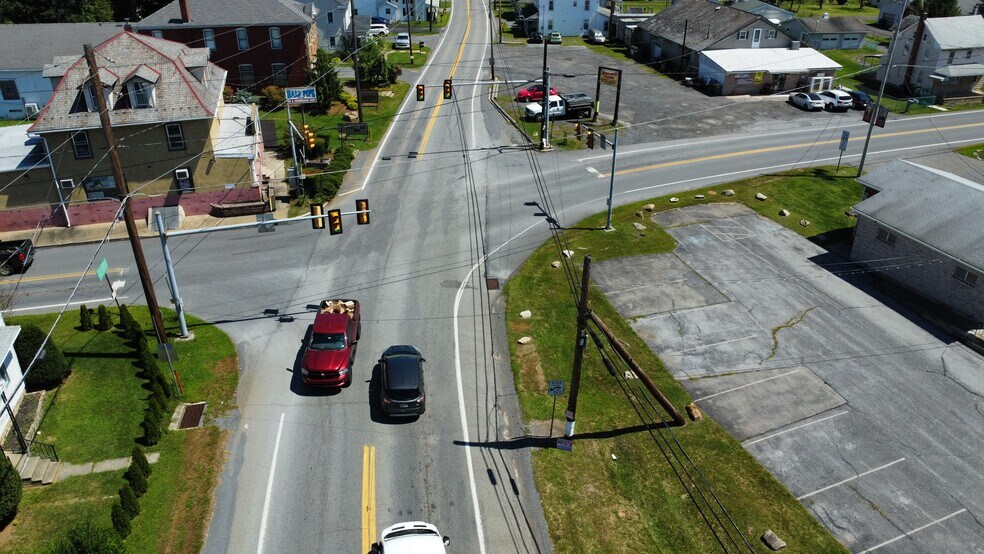 1365 Blue Mountain Dr, Danielsville, PA à louer - Photo de l’immeuble – Image 3 sur 17