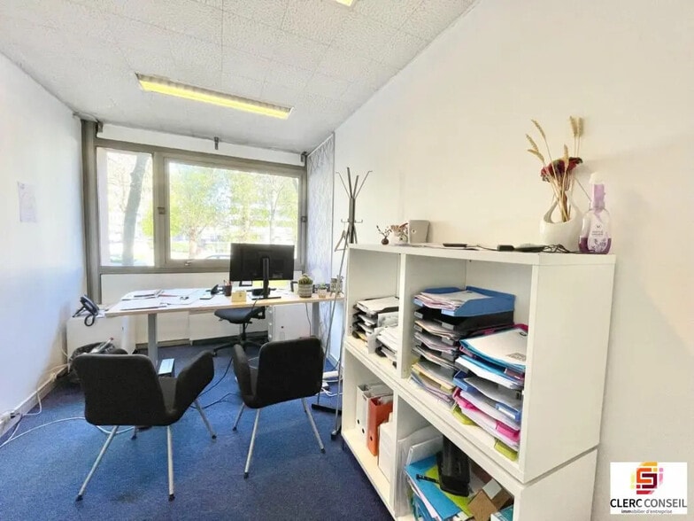 Bureau dans Rouen à vendre - Photo de l’immeuble – Image 3 sur 10