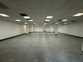 250 Sunny Isles Blvd, Sunny Isles Beach, FL à louer Photo intérieure– Image 1 sur 1