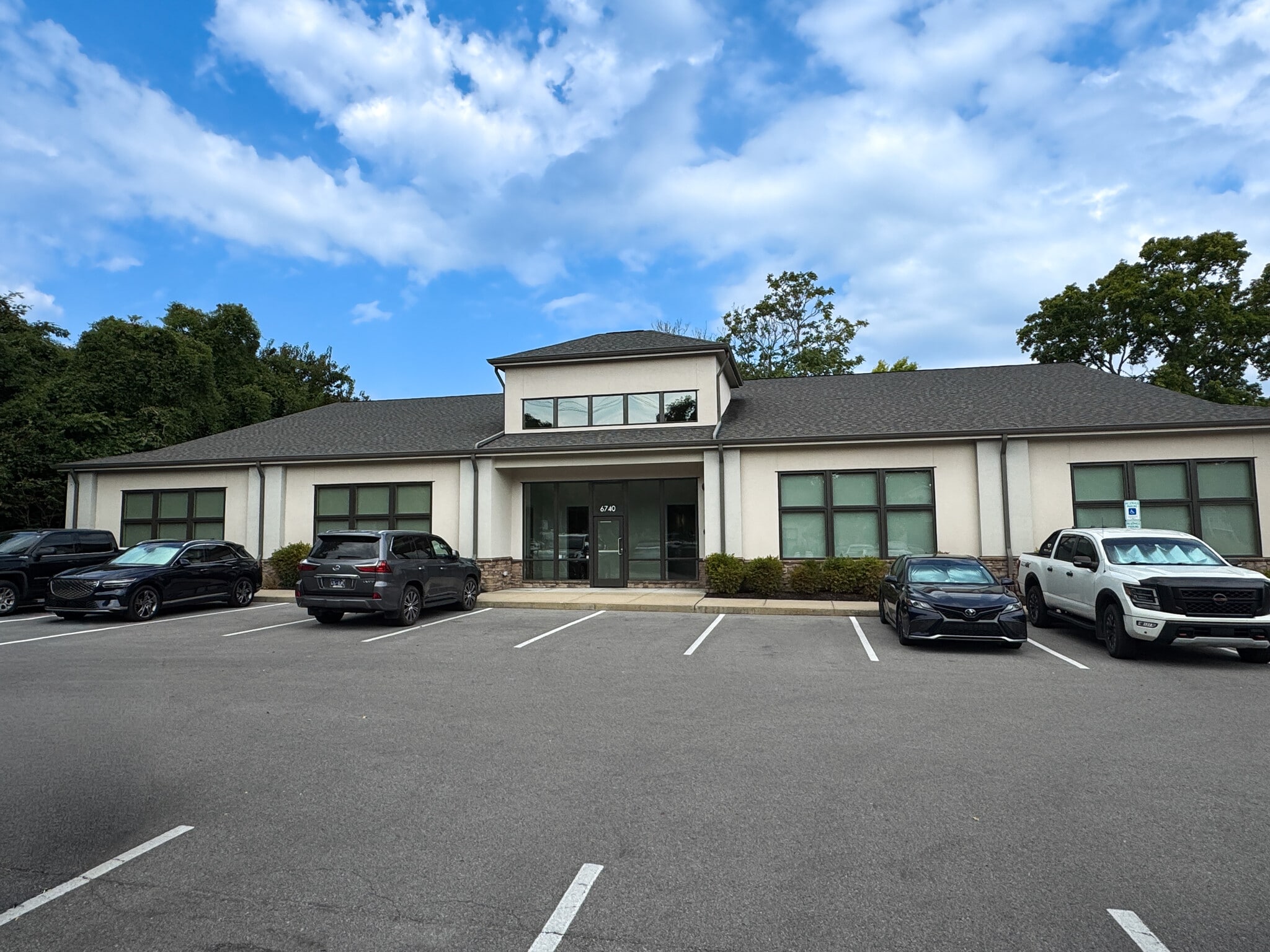 6740 Charlotte Pike, Nashville, TN à louer Photo intérieure– Image 1 sur 3