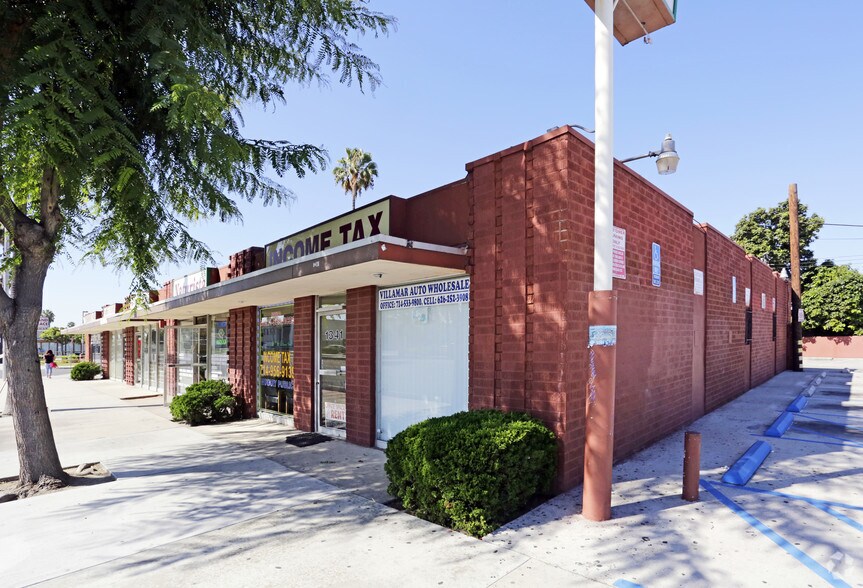 1341-1349 S Anaheim Blvd, Anaheim, CA à louer - Photo de l’immeuble – Image 3 sur 6