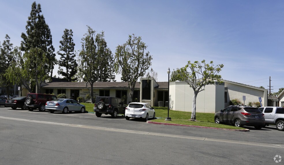 800 Magnolia Ave, Corona, CA à vendre - Photo de l’immeuble – Image 3 sur 8