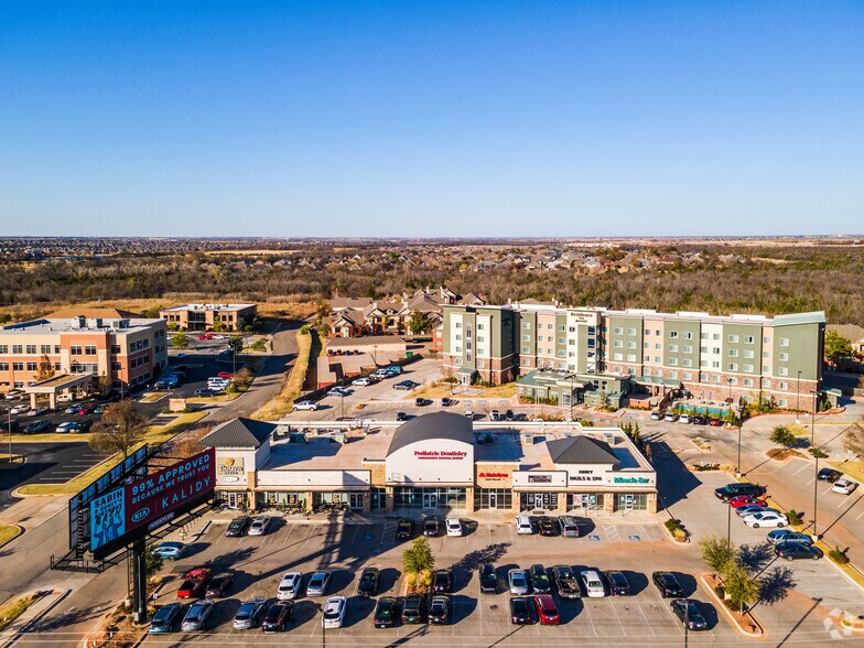 4210 W Memorial Rd, Oklahoma City, OK à louer - Photo de l’immeuble – Image 2 sur 5