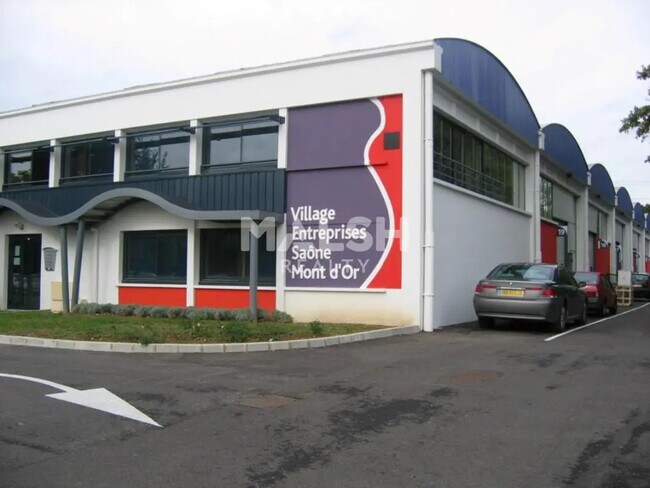 Plus de détails pour Bureau, Local commercial à louer