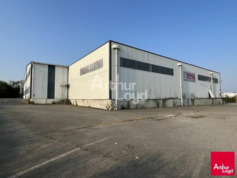 Local d'activités dans Cesson-Sévigné à vendre - Photo de l’immeuble – Image 3 sur 7