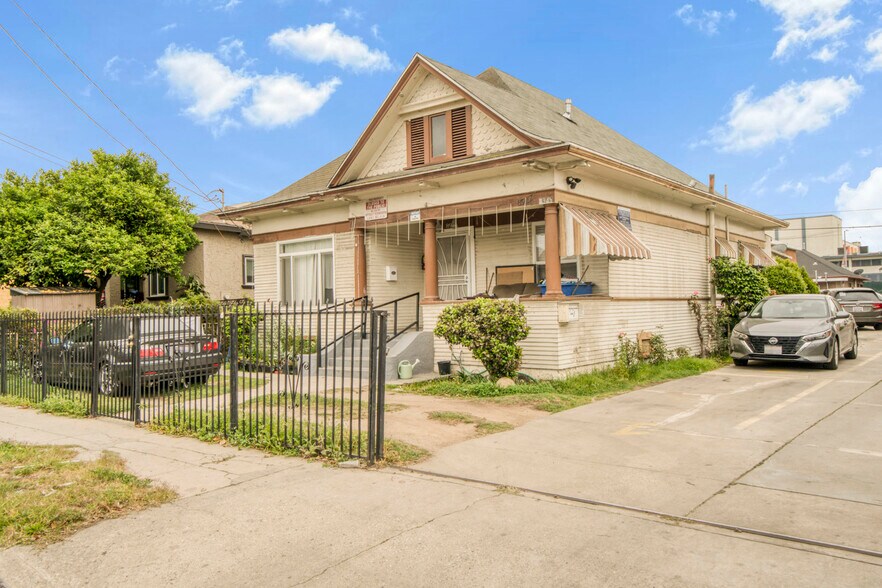886-894 E 43rd Pl, Los Angeles, CA à vendre - Photo de l’immeuble – Image 2 sur 19
