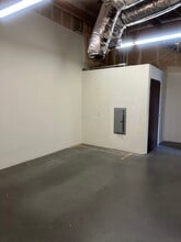 3529 Old Conejo Rd, Newbury Park, CA à louer Photo intérieure– Image 2 sur 5