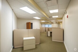 20 Trafalgar Sq, Nashua, NH à louer Photo intérieure– Image 1 sur 7