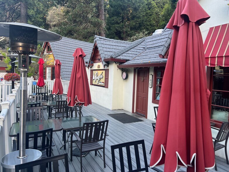 26848 California 189 Hwy, Blue Jay, CA à vendre - Photo de l’immeuble – Image 3 sur 3