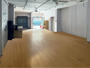 212 Avenue B, New York, NY à louer Photo intérieure– Image 2 sur 4