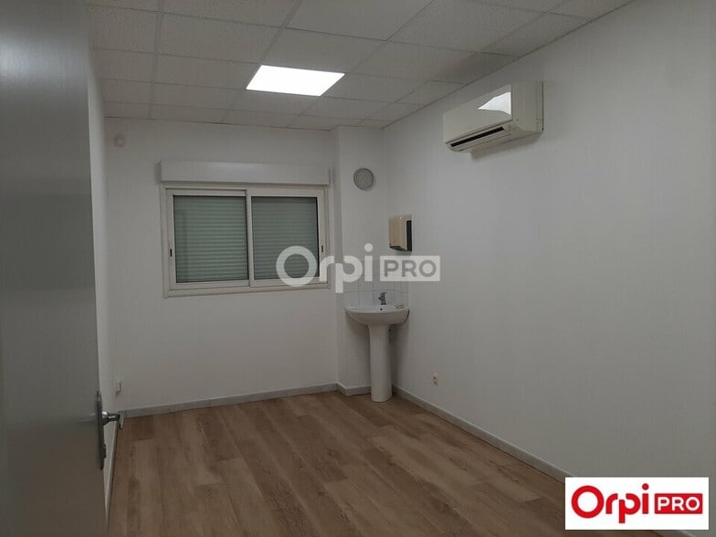 Bureau dans Valence à louer - Photo intérieure – Image 3 sur 4