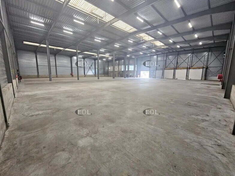 Industriel/Logistique dans Vitry-sur-Seine à louer - Photo de l’immeuble – Image 2 sur 17