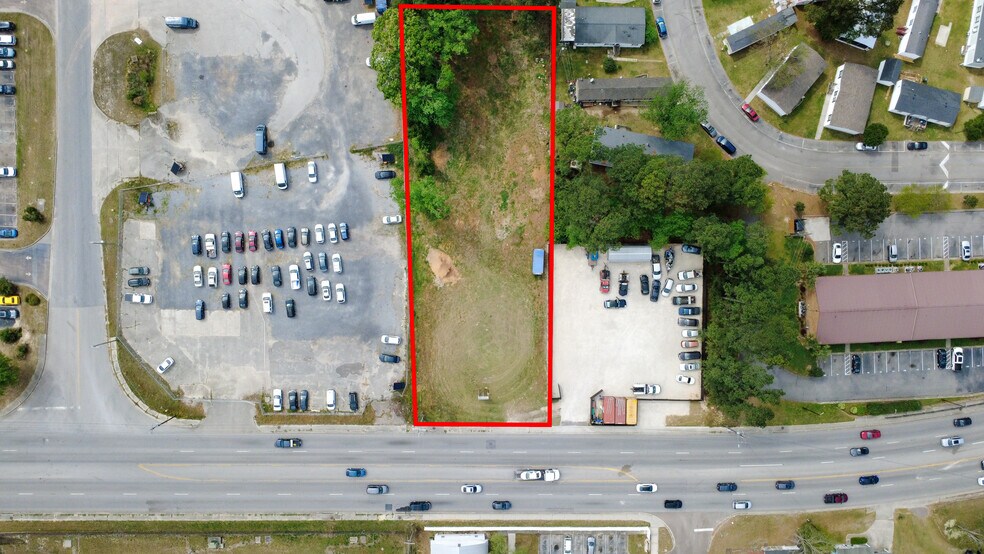 5865 N Rhett Ave, Hanahan, SC à louer - Photo principale – Image 1 sur 5