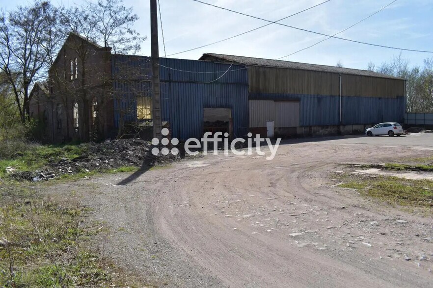 Bureau dans L'HOPITAL à vendre - Photo de l’immeuble – Image 3 sur 9