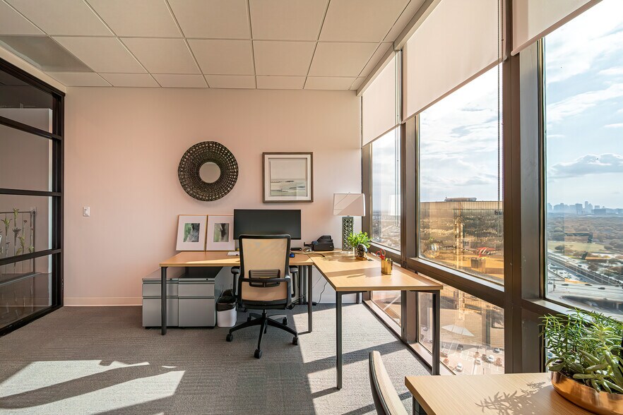 8350 N Central Expy, Dallas, TX à louer - Photo intérieure – Image 2 sur 35