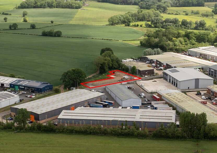 Drakes Dr, Long Crendon à louer - Photo de l’immeuble – Image 1 sur 4