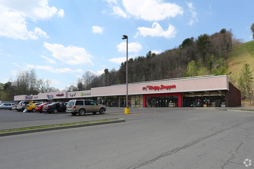 1143 Upper Front St, Binghamton, NY à louer - Photo principale – Image 1 sur 7