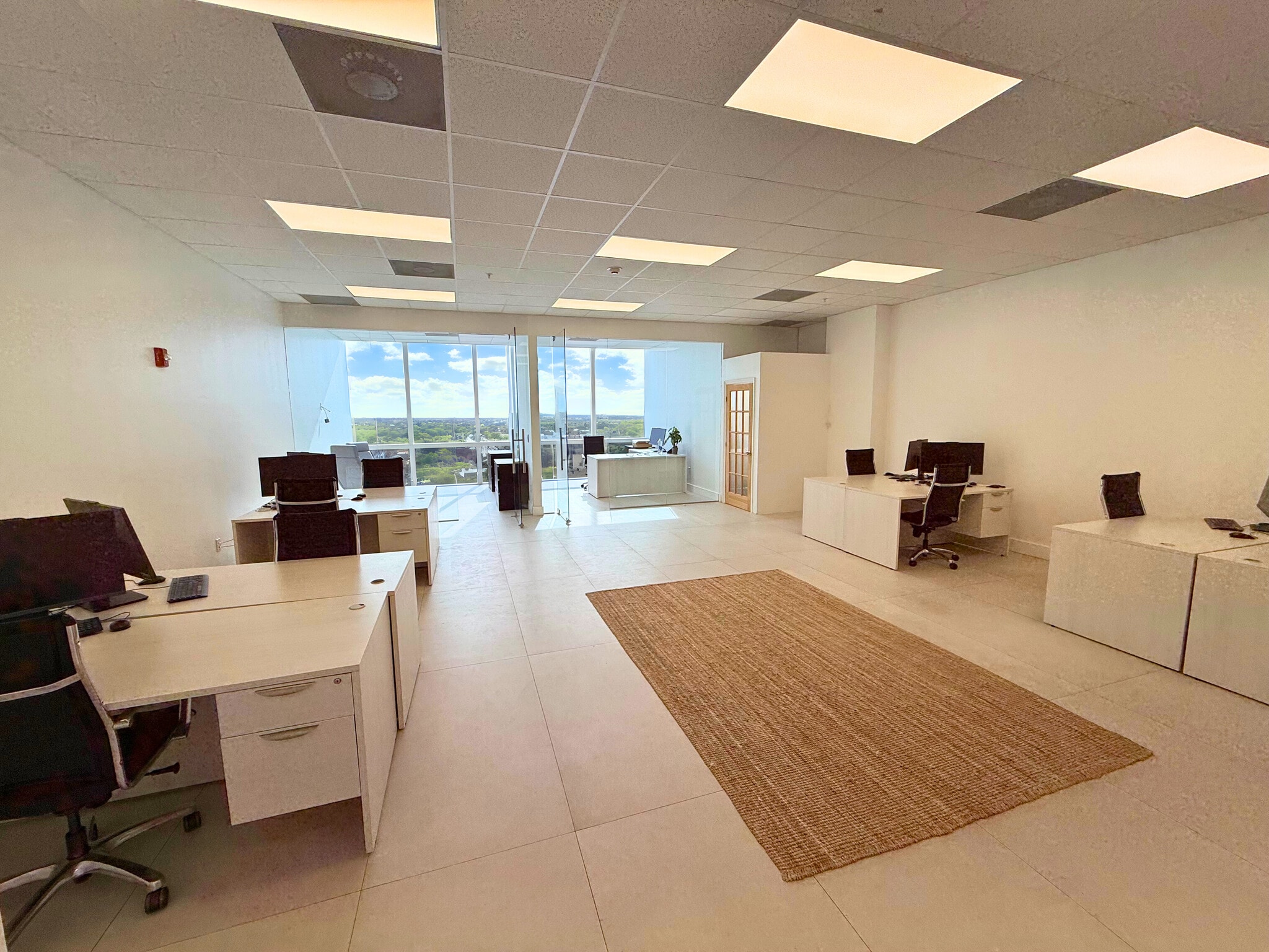 20200 W Dixie Hwy, Aventura, FL à louer Photo intérieure– Image 1 sur 37