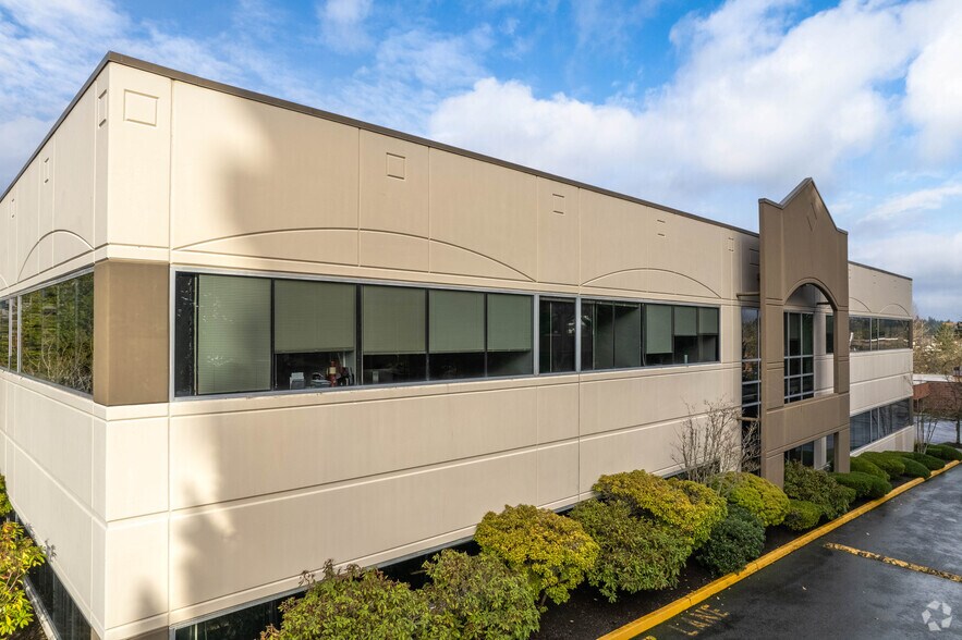 19000 33rd Ave W, Lynnwood, WA à louer - Photo de l’immeuble – Image 1 sur 7