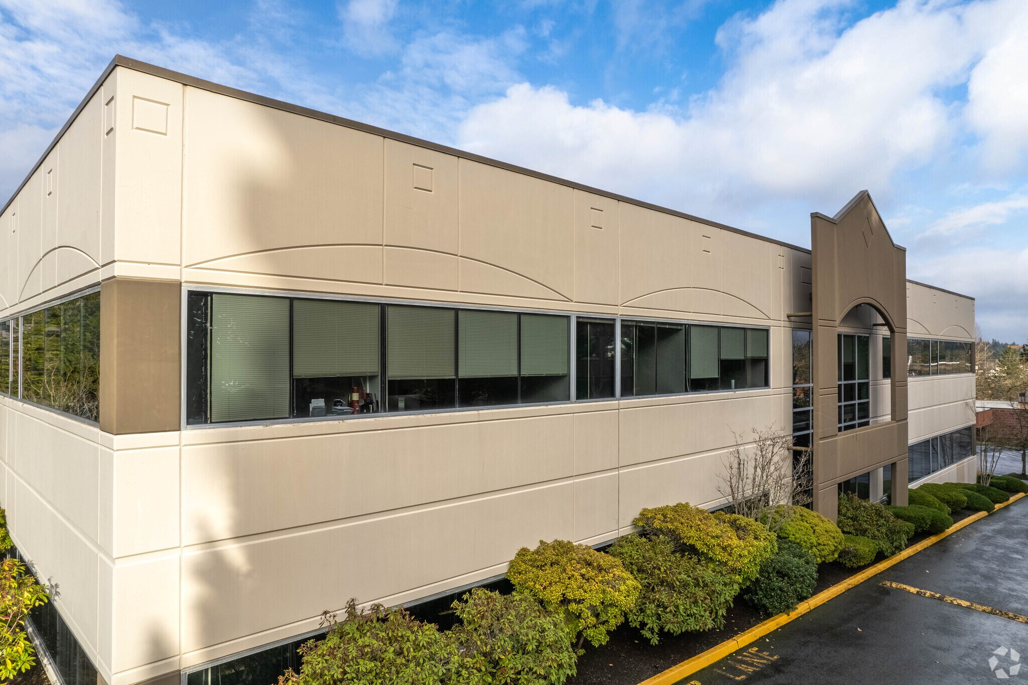 19000 33rd Ave W, Lynnwood, WA à louer Photo de l’immeuble– Image 1 sur 8