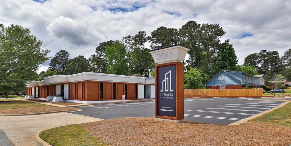 2013 Devonshire Dr, Columbus, GA à louer - Photo principale – Image 1 sur 10