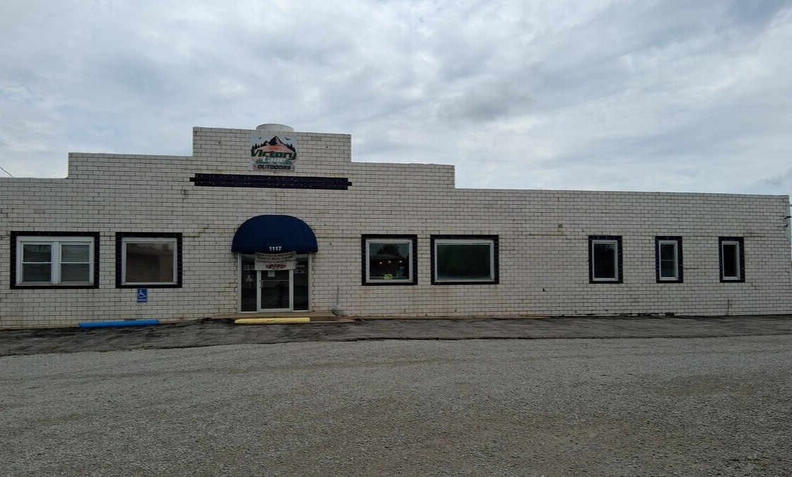 1117 N Old Route 66, Litchfield, IL à louer Photo de l’immeuble– Image 1 sur 10