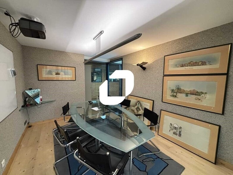 Bureau dans Lissieu à vendre - Photo de l’immeuble – Image 2 sur 13