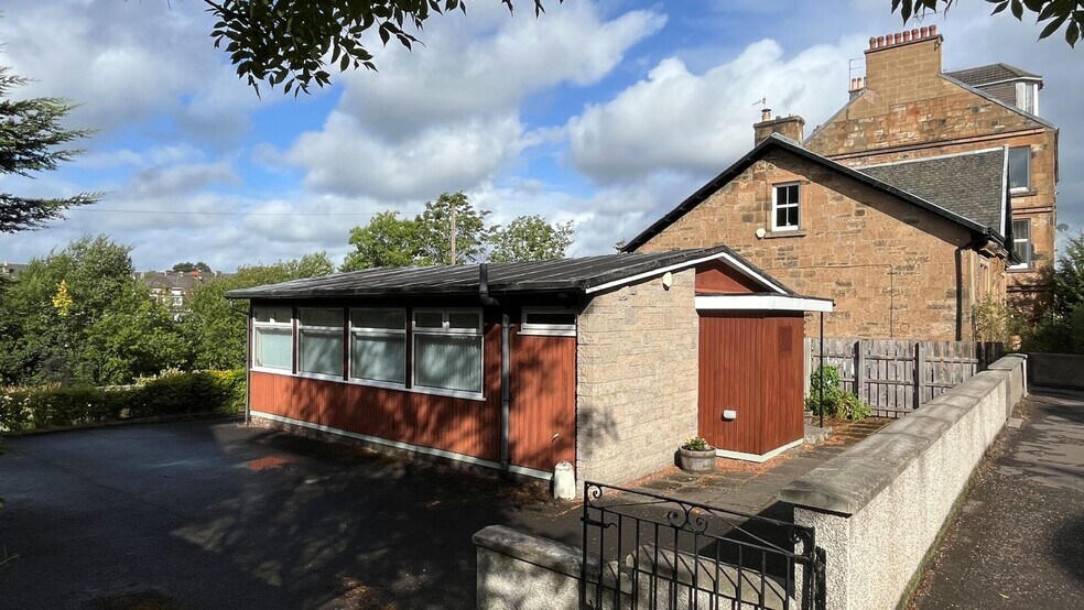 92-94 Old Castle Rd, Glasgow à vendre - Photo de l’immeuble – Image 1 sur 5
