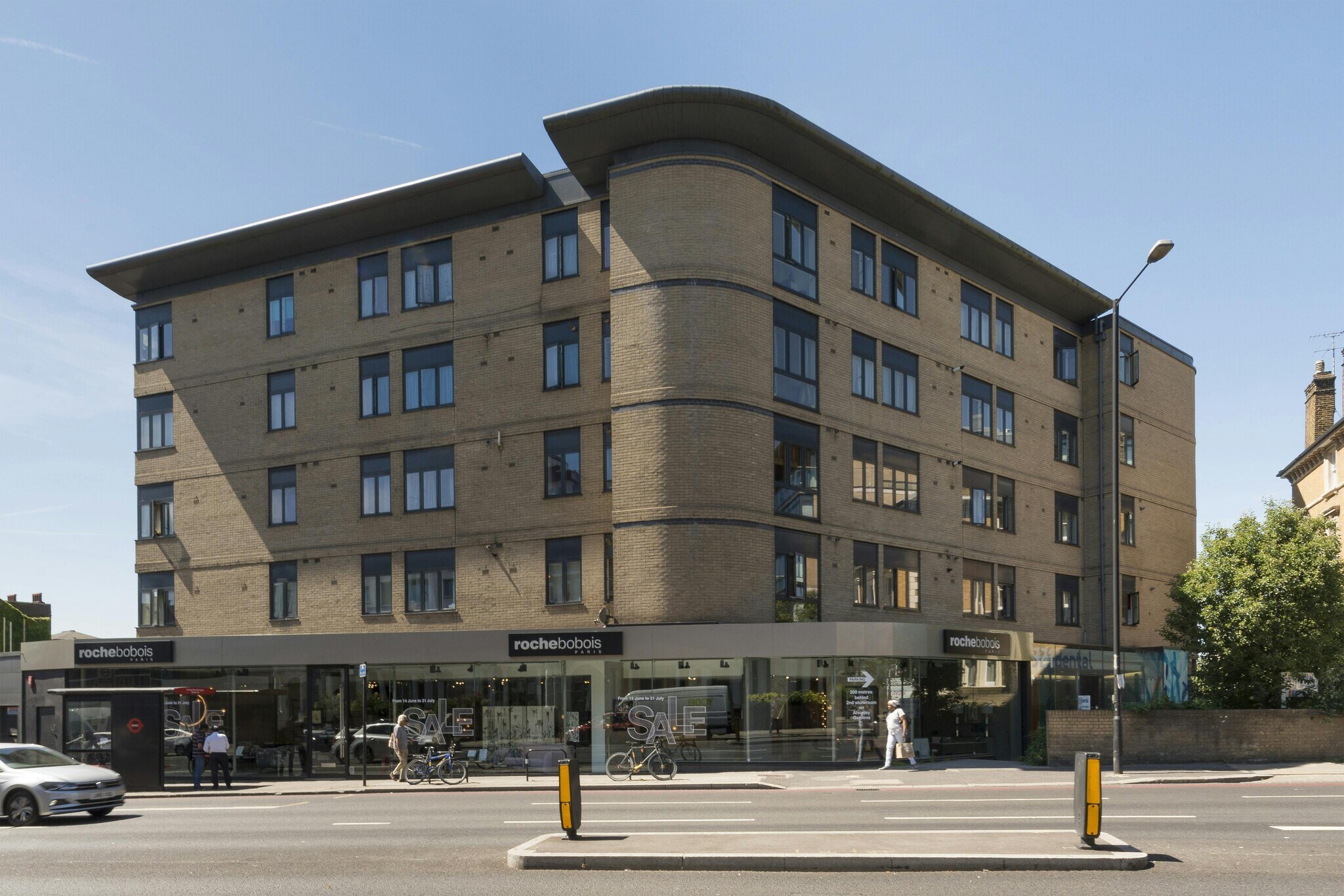 321-339 Finchley Rd, Londres à louer Photo de l’immeuble– Image 1 sur 2