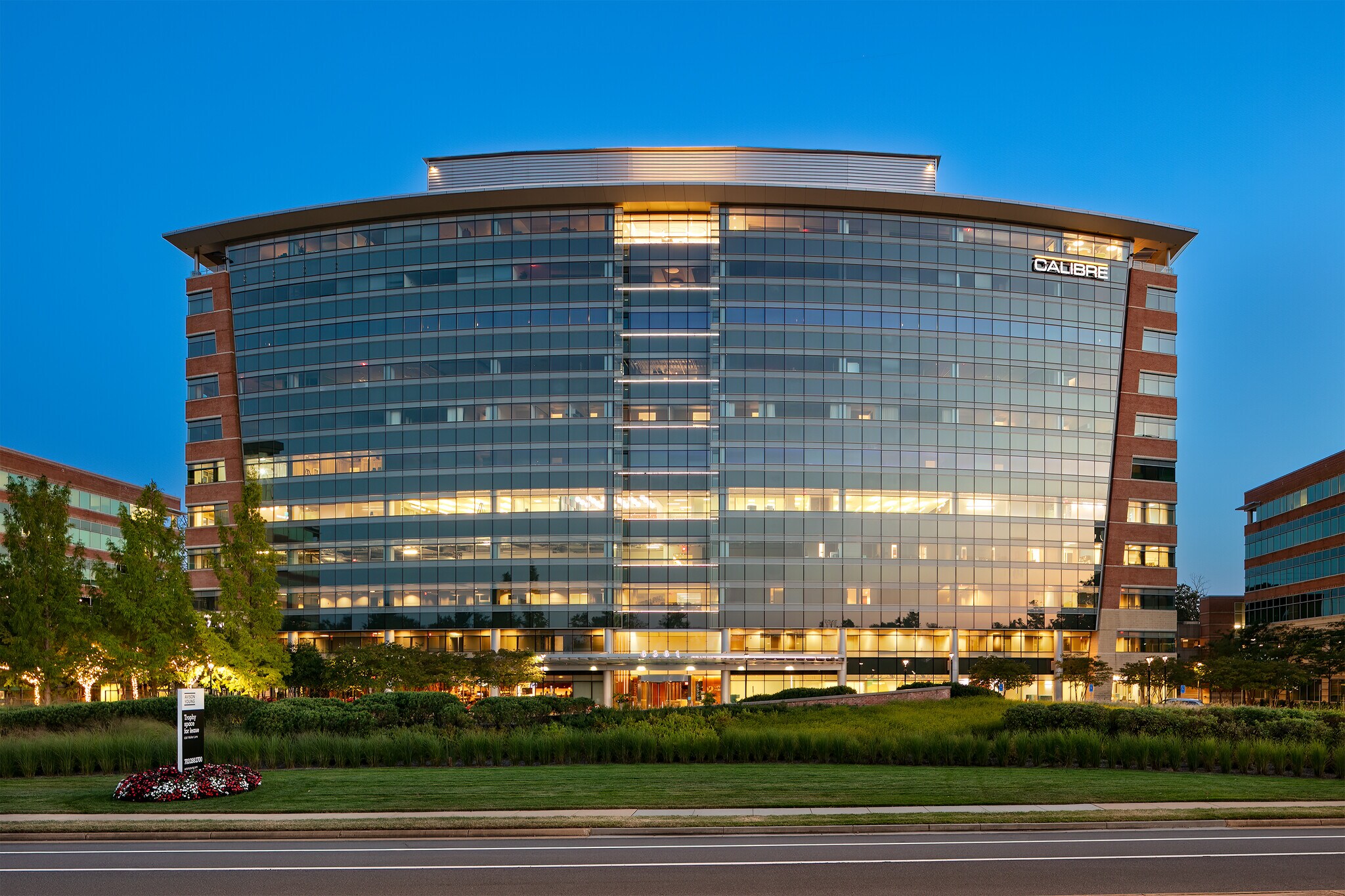 6350 Walker Ln, Alexandria, VA à louer Photo principale– Image 1 sur 24