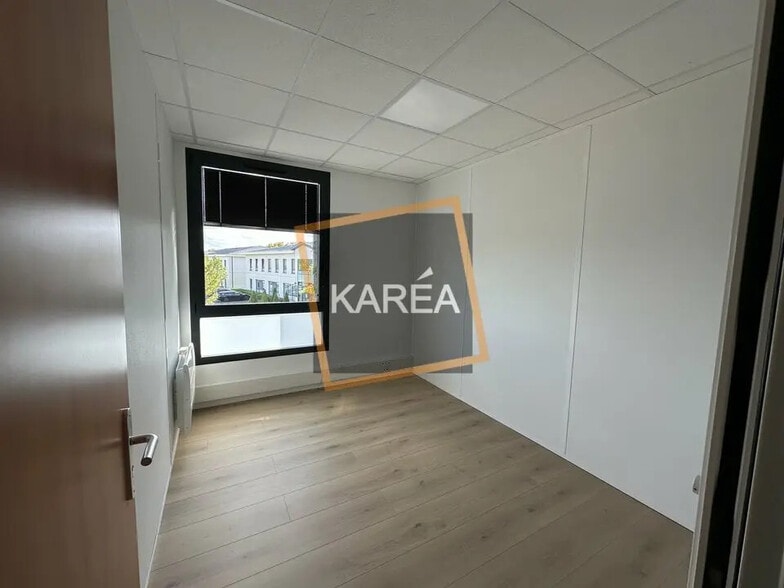 Bureau dans Serris à louer - Photo intérieure – Image 2 sur 5