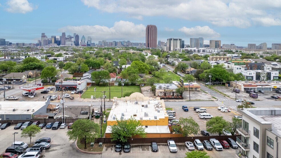 2420 N Fitzhugh Ave, Dallas, TX à louer - Photo de l’immeuble – Image 3 sur 27