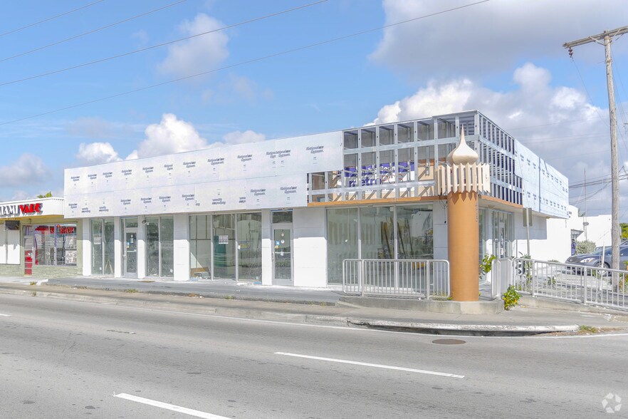 475 NE 167th St, Miami, FL à louer - Photo principale – Image 1 sur 6