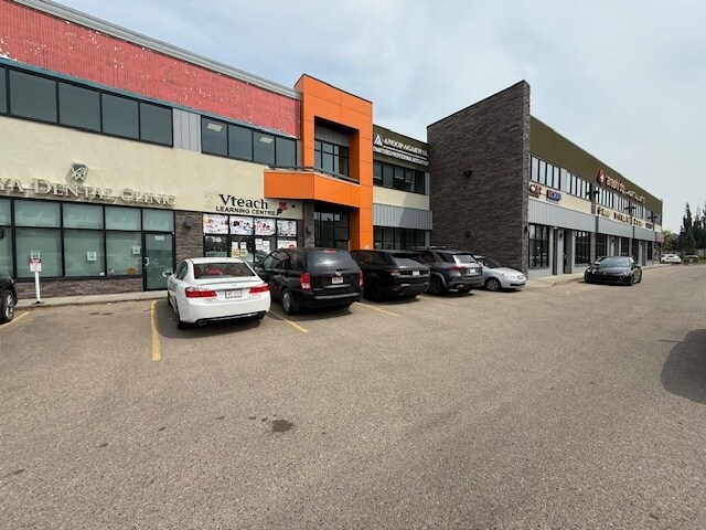 1803 91 St SW, Edmonton, AB à louer - Photo de l’immeuble – Image 1 sur 1