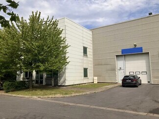 Plus de détails pour 47 Bis Rue Du Commandant Rolland, Le Bourget - Bureau, Local d'activités à louer