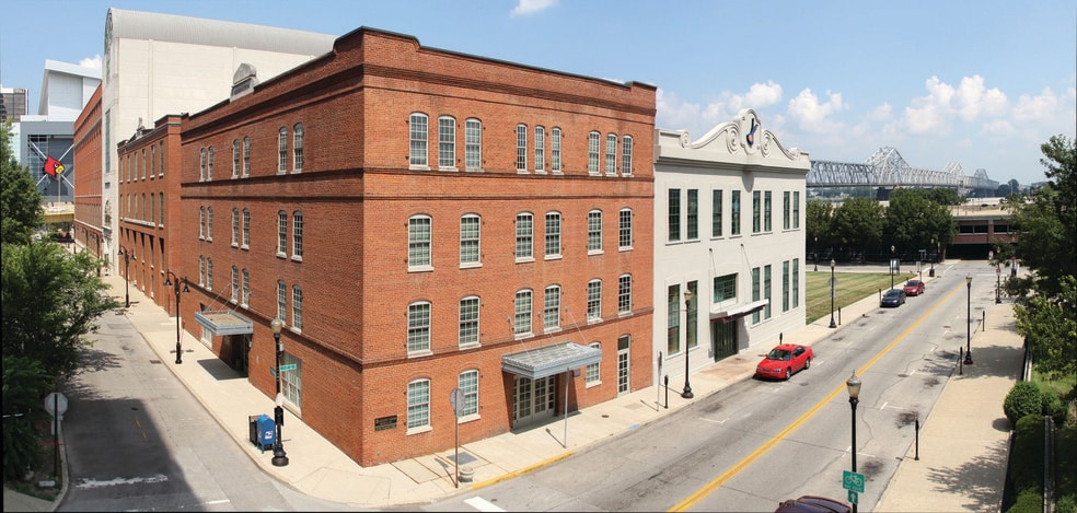 111 W Washington St, Louisville, KY à vendre - Photo de l’immeuble – Image 3 sur 6