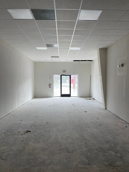 4373 Florida Blvd, Baton Rouge, LA à louer - Photo principale – Image 2 sur 28