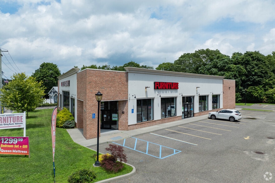 2145 Rt 112, Medford, NY à vendre - Photo principale – Image 1 sur 5